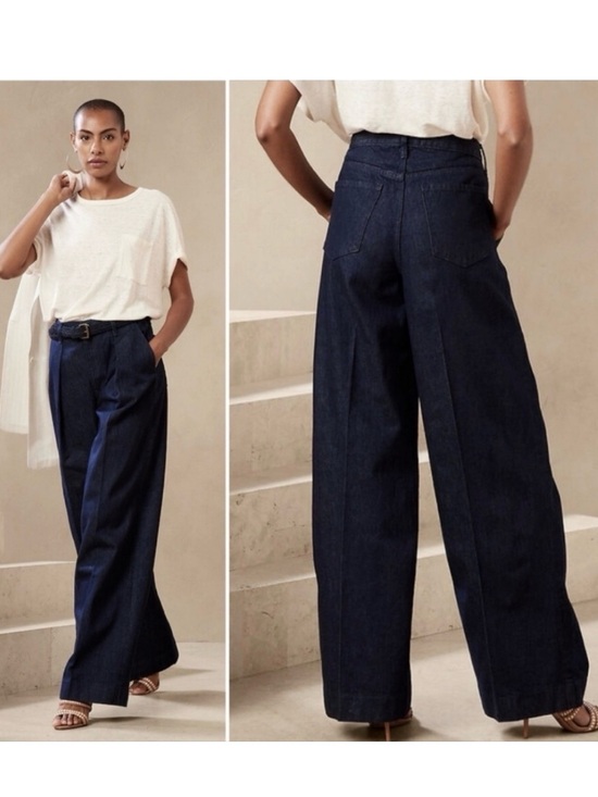Banana Republic Denim - Banana Republic Pleated Wide Leg Dark Denim Trousers Size 30